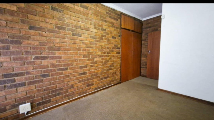 5 Bedroom Property for Sale in Elandsrand North West
